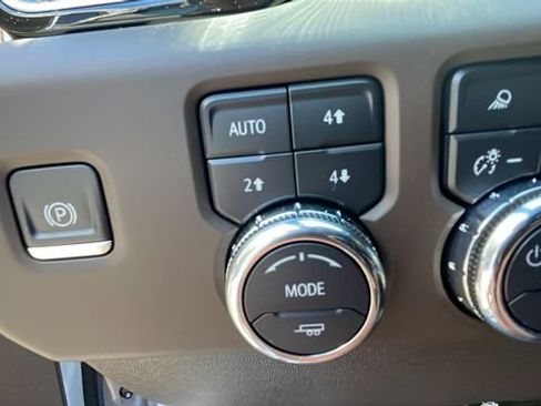 Used 2023 GMC Sierra 1500 Denali w/ Denali Reserve Package AWD/4WD image 21