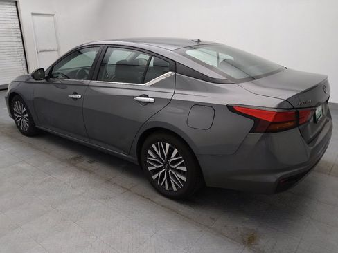 Used 2024 Nissan Altima 2.5 SV image 3