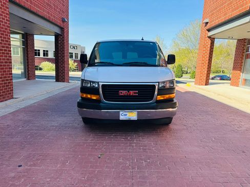 Used 2019 GMC Savana 2500 w/ Driver Convenience Package image 1
