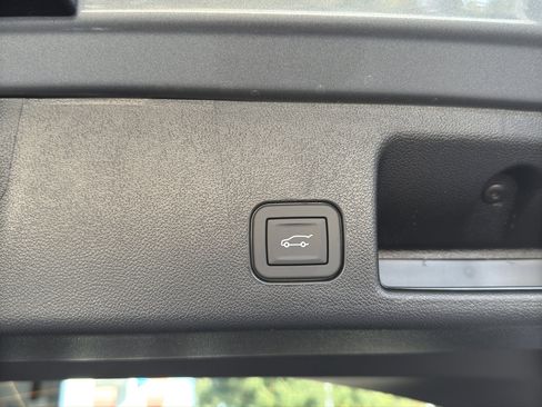 New 2026 Chevrolet Equinox EV RS image 8