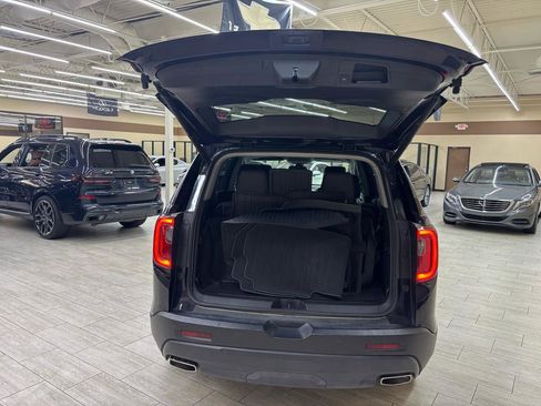Used 2021 GMC Acadia SLT w/ Elevation Edition FWD image 8