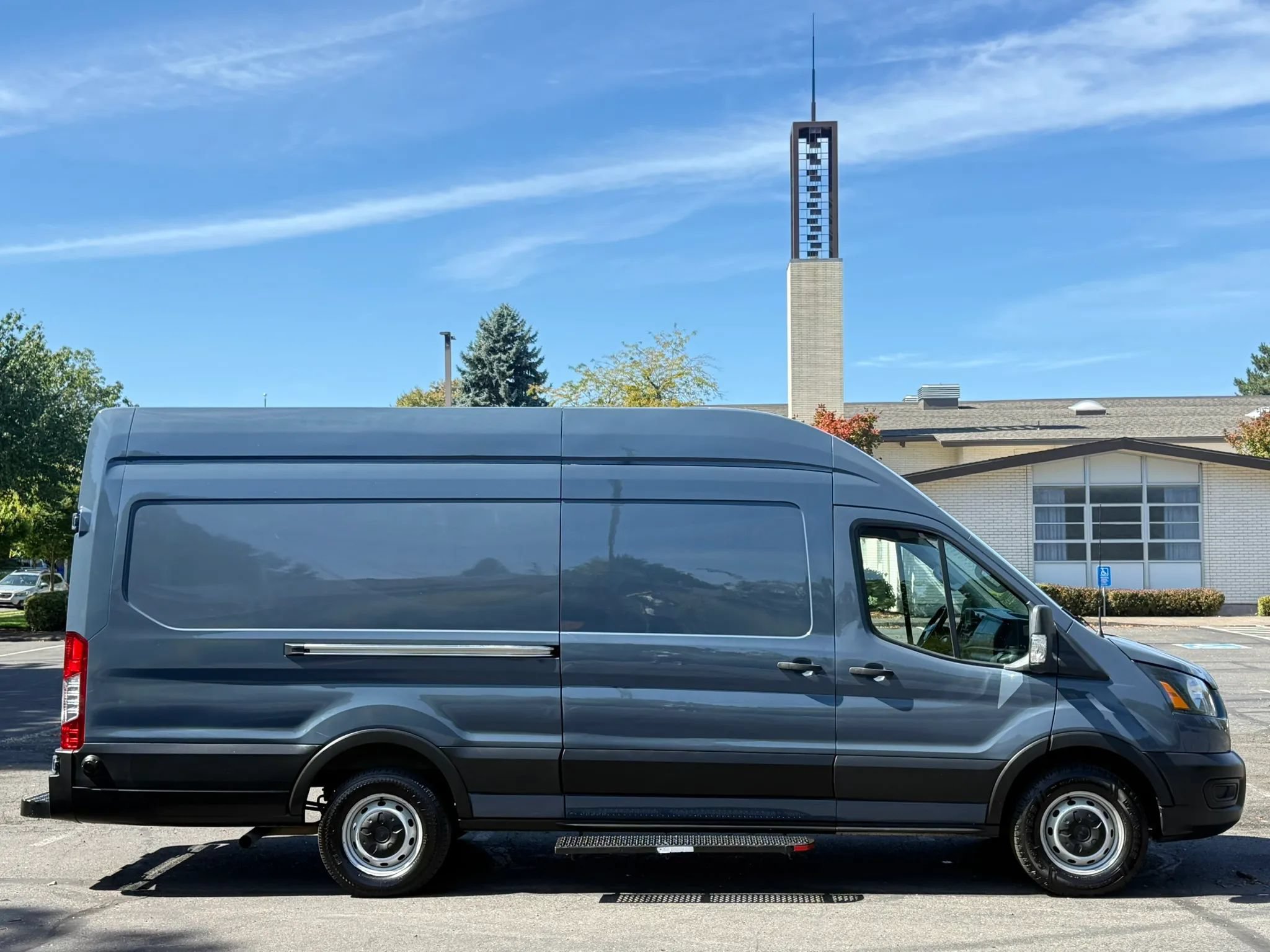 Used 2021 Ford Transit 250 148 High Roof Extended w/ Parcel Delivery Package RWD image 7