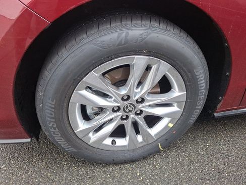 New 2026 Toyota Sienna Limited image 4