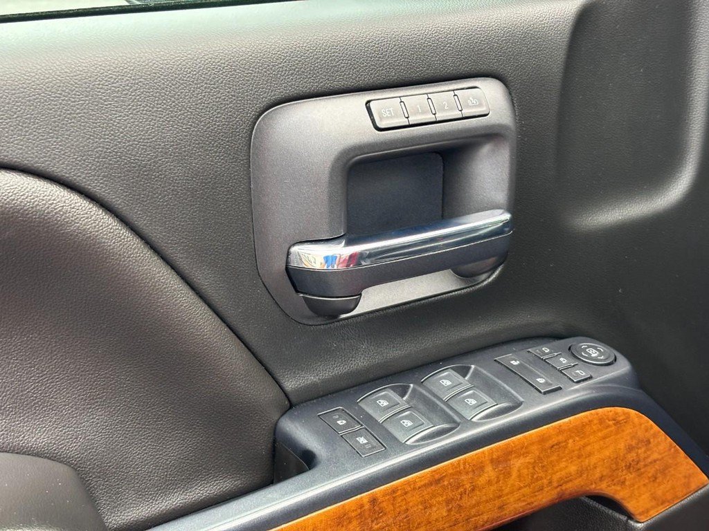 Used 2019 Chevrolet Silverado 2500 High Country w/ Duramax Plus Package AWD/4WD image 16