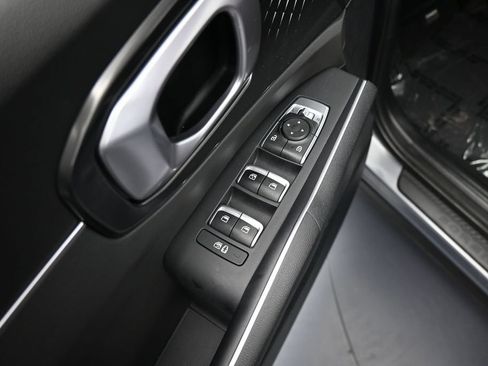 Used 2023 Kia Sorento LX FWD image 14