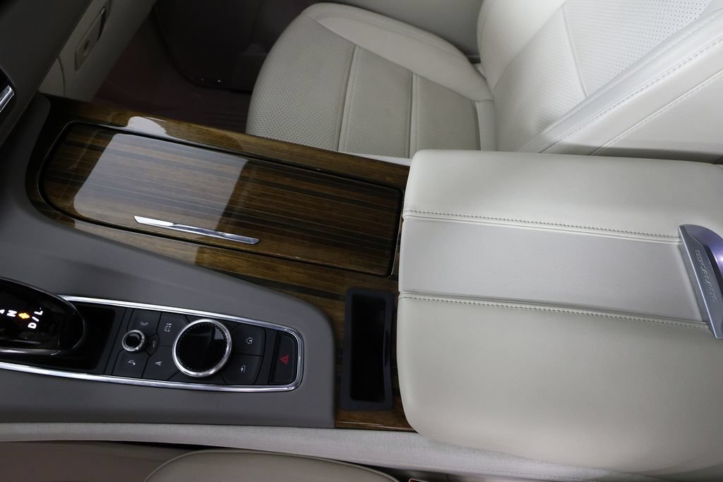 Used 2023 Cadillac Escalade Premium Luxury Platinum AWD/4WD image 40