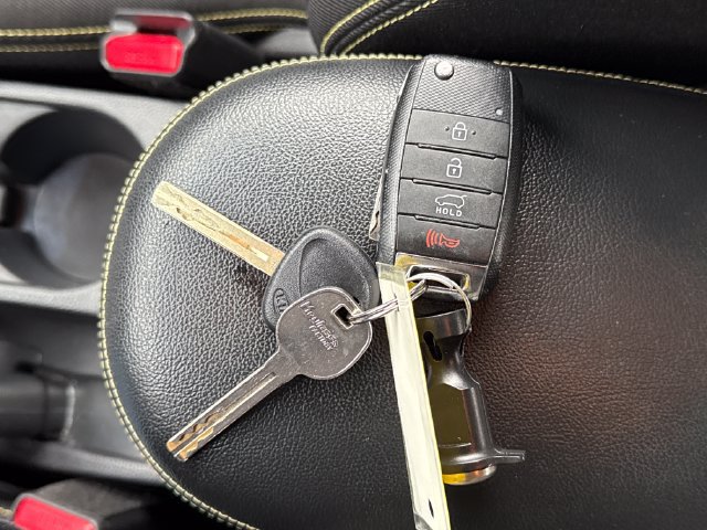 Used 2015 Kia Soul + FWD image 29