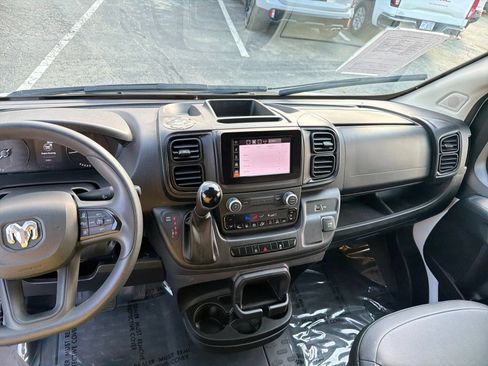 Used 2026 RAM ProMaster 2500 w/ Convenience Group FWD image 15