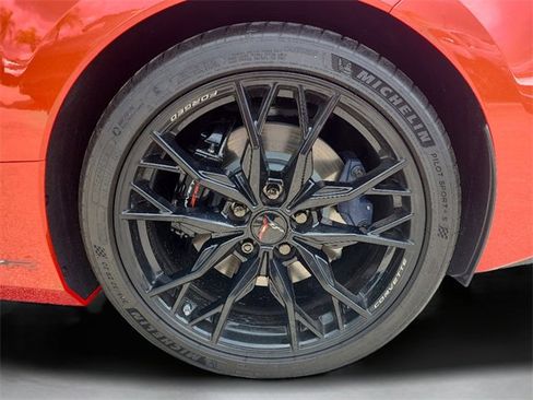 New 2025 Chevrolet Corvette Stingray Premium Conv w/ Z51 Performance Package image 13