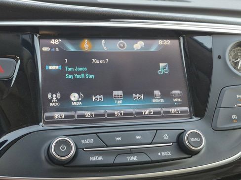 Certified 2019 Buick Envision Essence image 28