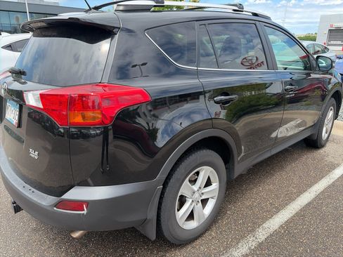 Used 2013 Toyota RAV4 XLE AWD/4WD image 6