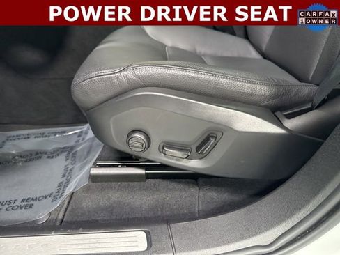 Used 2025 Volvo XC60 B5 Plus image 5