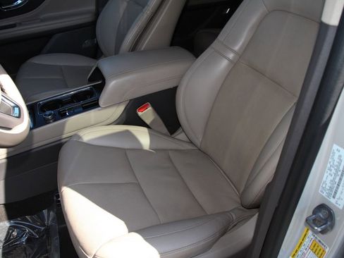 Certified 2023 Lincoln Corsair Reserve w/ Rear Removable Package Tray FWD image 18