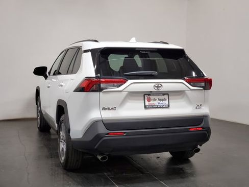 Used 2025 Toyota RAV4 XLE image 25
