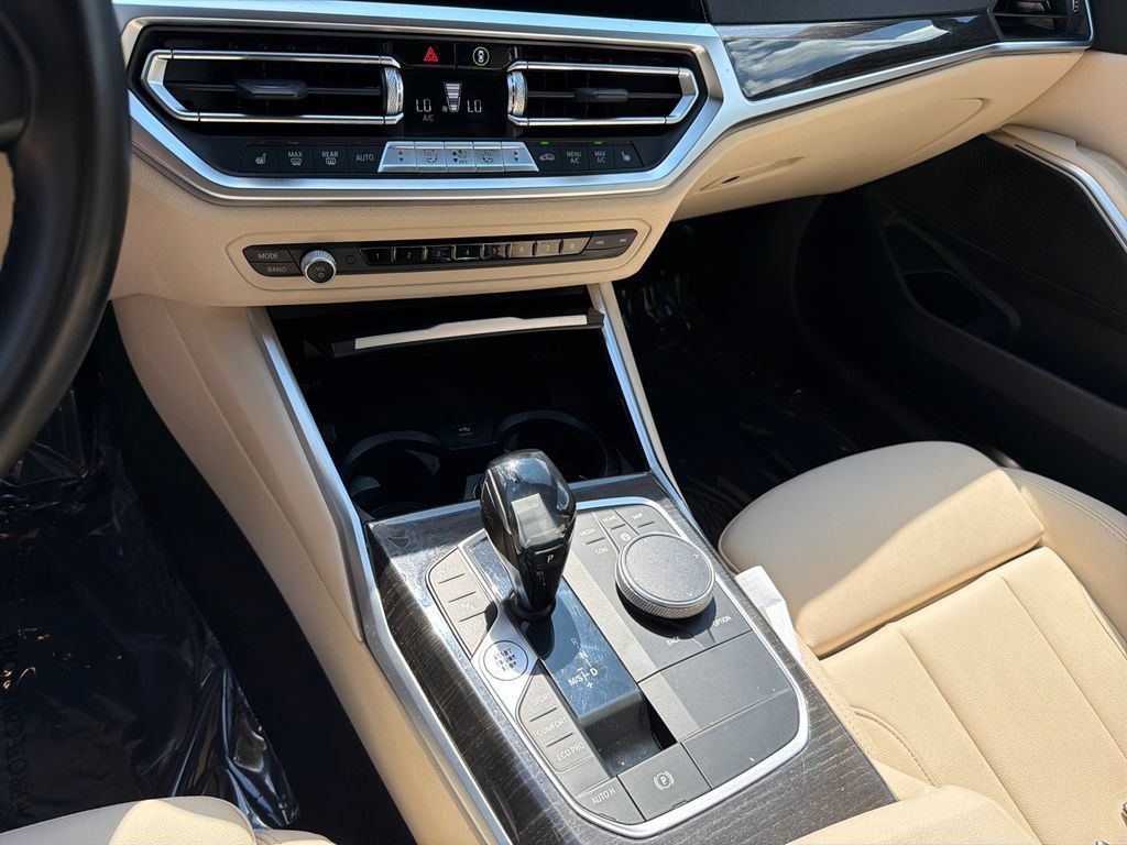 Used 2021 BMW 330i Sedan w/ Convenience Package RWD image 30