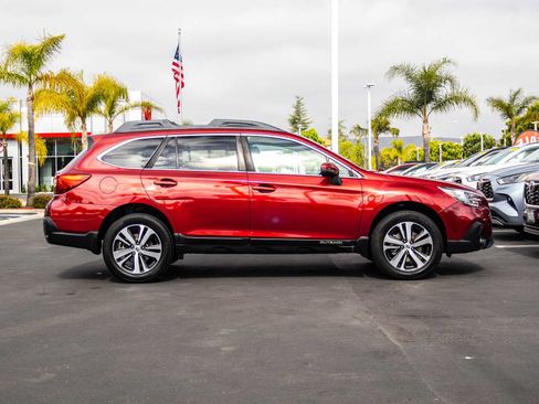 Used 2018 Subaru Outback 2.5i Limited AWD/4WD image 15