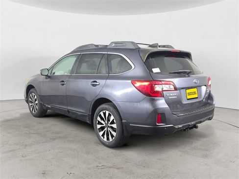 Used 2017 Subaru Outback 2.5i Limited image 3