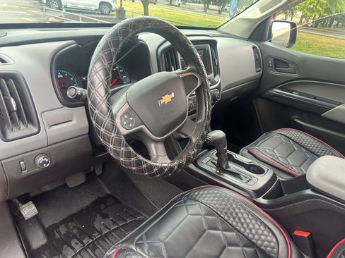 Used 2021 Chevrolet Colorado W/T w/ Custom Special Edition RWD image 17