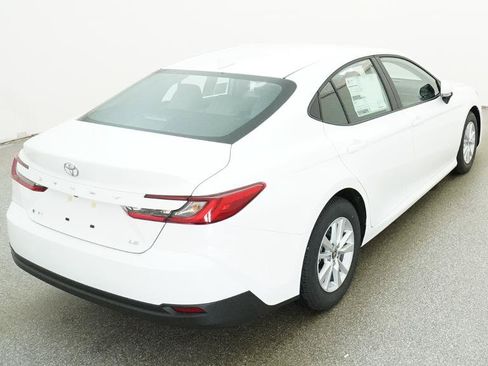 Used 2026 Toyota Camry LE FWD image 11