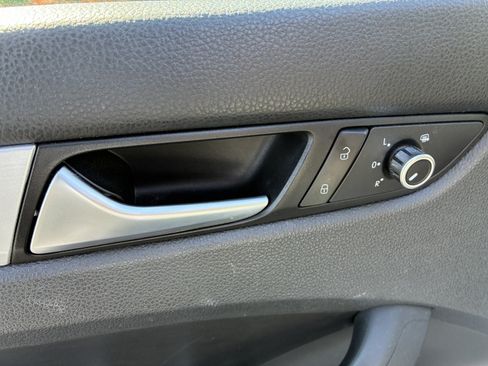 Used 2012 Volkswagen Passat 2.5 SE FWD image 23
