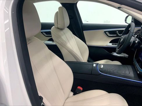 New 2026 Mercedes-Benz E 350 Sedan image 3