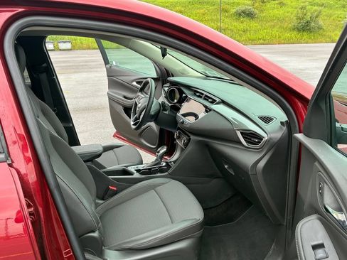 Used 2023 Buick Encore GX Preferred w/ Cold Weather Comfort Package FWD image 18