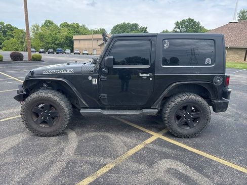 Used 2011 Jeep Wrangler Sport AWD/4WD image 4