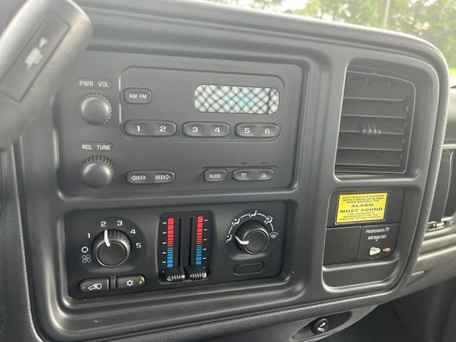 Used 2004 Chevrolet Silverado 2500 W/T RWD image 18