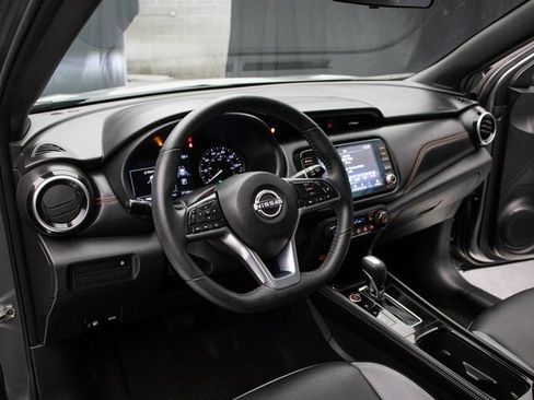 Used 2023 Nissan Kicks SR w/ SR Premium Package image 26