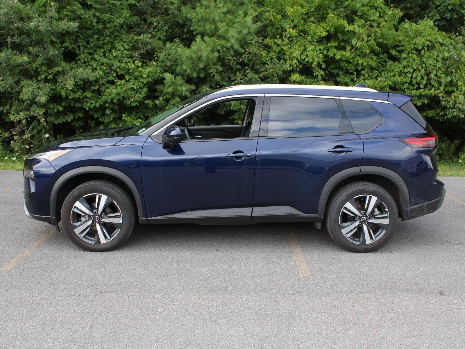 Used 2026 Nissan Rogue SL AWD/4WD image 5