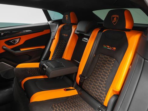 Used 2022 Lamborghini Urus AWD/4WD image 68