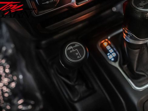 Used 2019 Jeep Wrangler Unlimited Sport S image 39