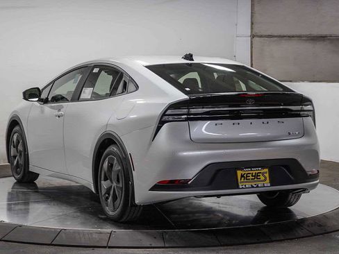 New 2026 Toyota Prius Plug-In Hybrid image 6