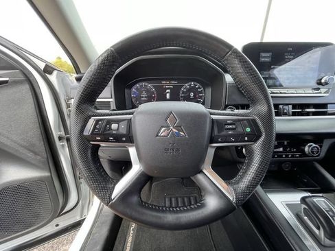 Used 2023 Mitsubishi Outlander SEL FWD image 27
