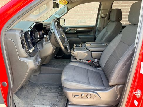 Used 2023 Chevrolet Silverado 1500 LT w/ Protection Package AWD/4WD image 12