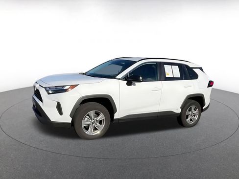 Used 2025 Toyota RAV4 LE image 7