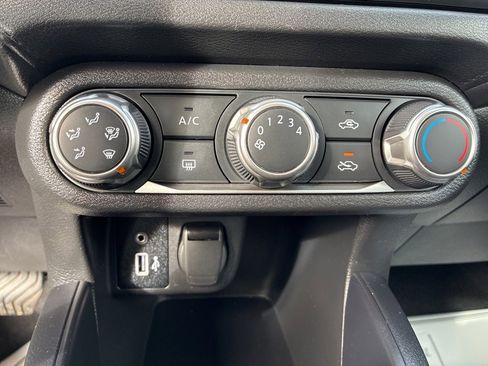 Used 2024 Nissan Versa S w/ Trunk Package image 14