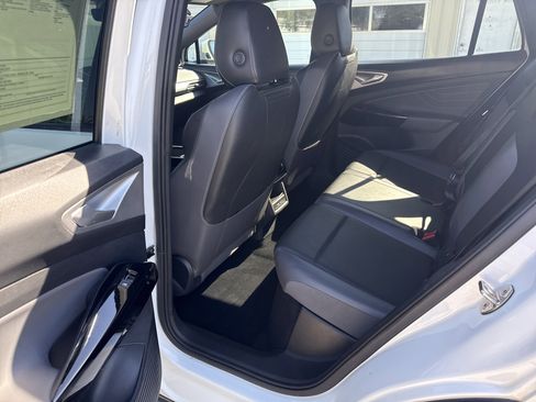 Used 2023 Volkswagen ID.4 Pro S AWD/4WD image 16