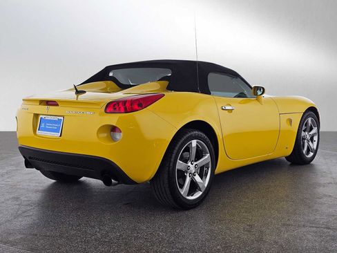 Used 2008 Pontiac Solstice GXP w/ Premium Package image 3