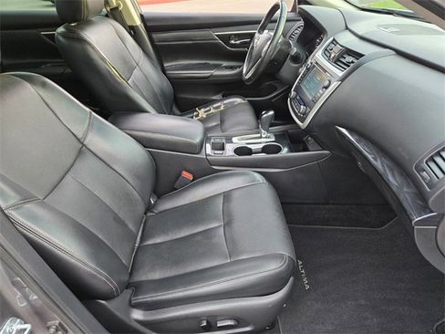 Used 2016 Nissan Altima 2.5 SL w/ 2.5 Technology Package image 15