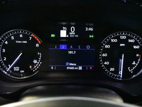 Used 2022 Cadillac XT5 Premium Luxury w/ LPO, Floor Liner Package image 19