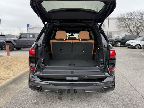 Used 2021 BMW X7 M50i image 44