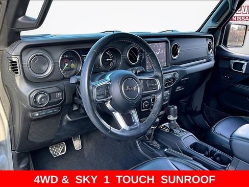 Used 2023 Jeep Wrangler Unlimited Sahara w/ Cold Weather Group image 16