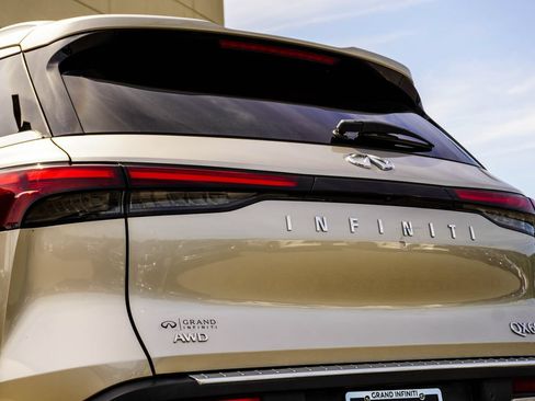 Used 2023 INFINITI QX60 Luxe w/ Cargo Package AWD/4WD image 13