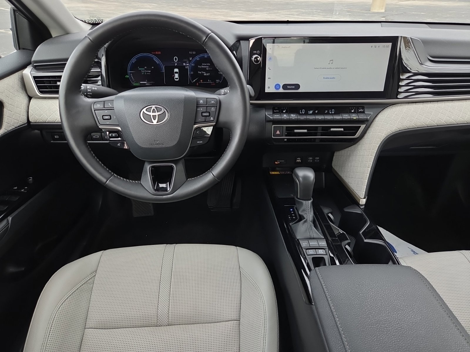 Used 2025 Toyota Camry XLE FWD image 22