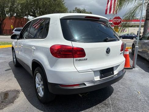 Used 2014 Volkswagen Tiguan S image 5