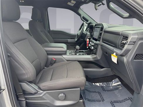 Used 2025 Ford F150 XLT w/ Equipment Group 301A Standard image 17