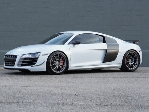 Used 2012 Audi R8 GT image 9
