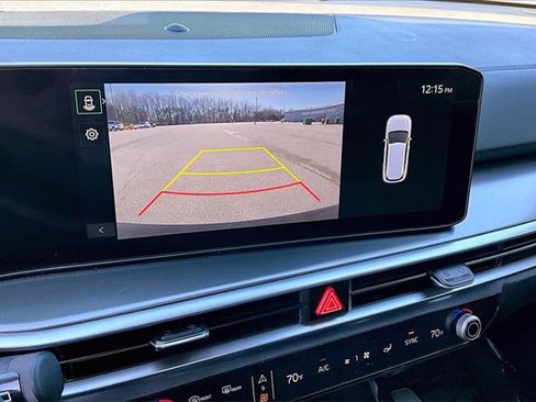 Used 2025 Kia Sorento S image 14