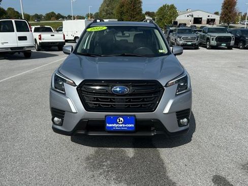 Used 2022 Subaru Forester Premium image 9